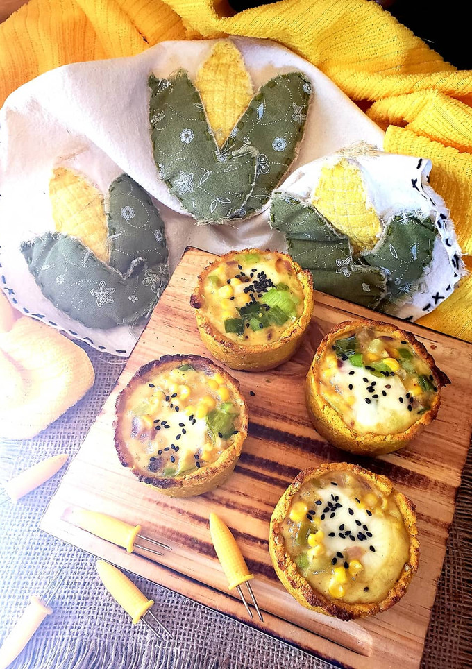 Una foto de Vasitos de calabaza🎃rellenos de choclo 🌽y queso💛