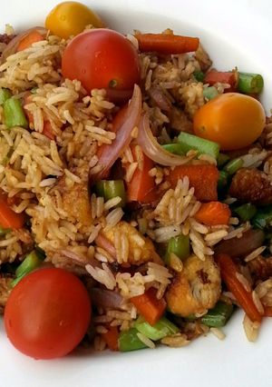 A picture of Leftover Chicken And Green Bean Fried Rice.