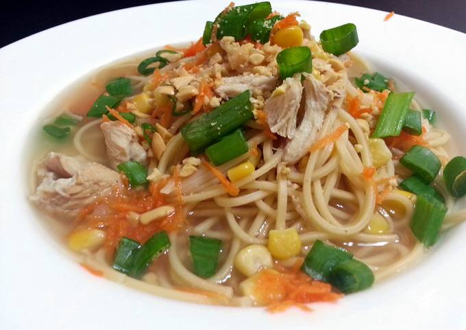 Chicken and Sweetcorn In Noodle Soup