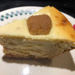 A picture of Reese’s Cookie 🍪Dough Cheesecake.