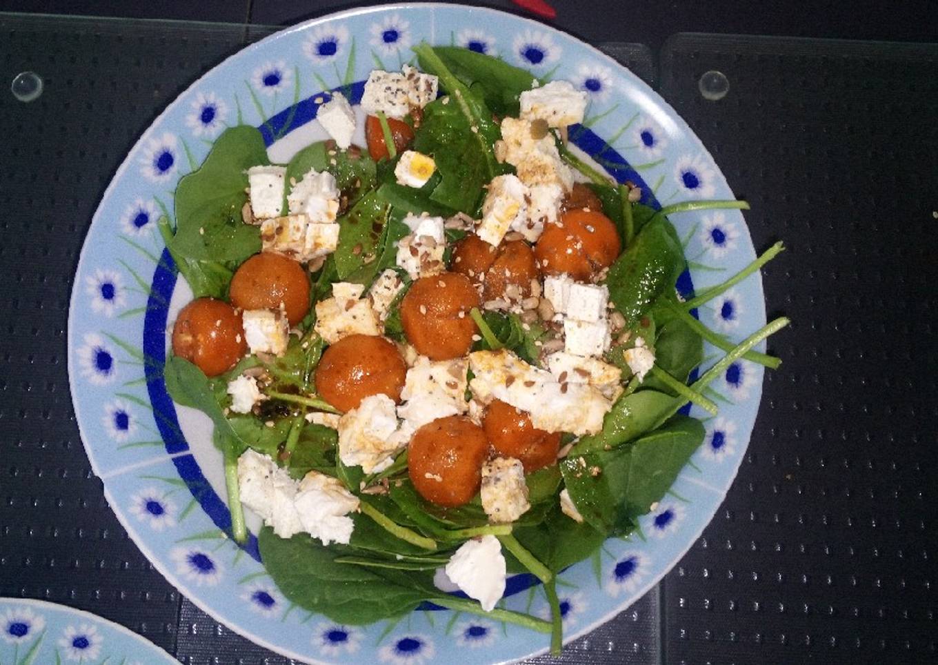 Ensalada de espinacas y rulo de cabra 😋😋