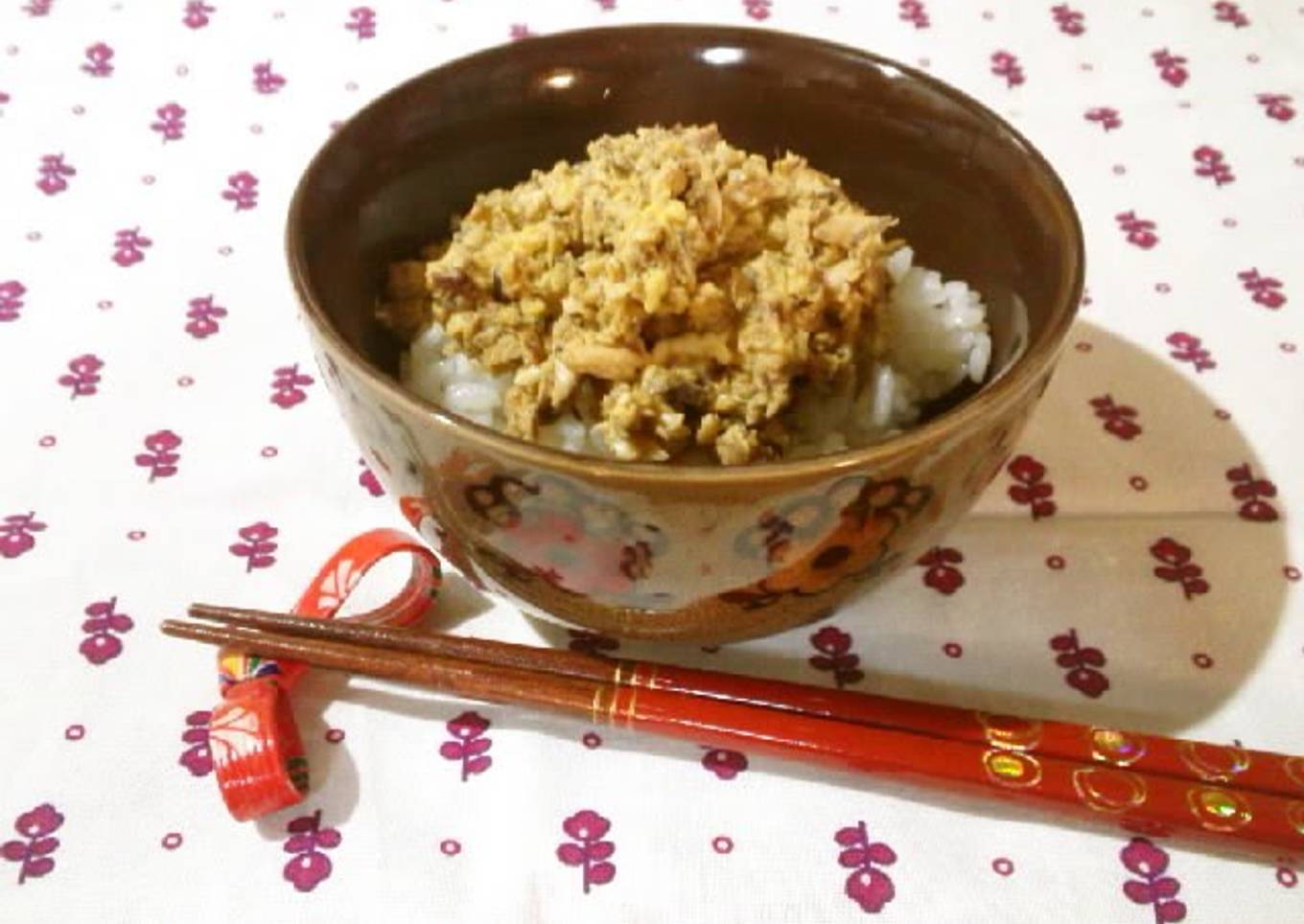 Easy and Quick Mackerel and Egg Rice Bowl