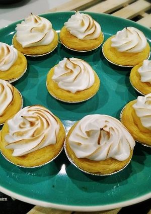 รูปของ Lemon Meringue Tart