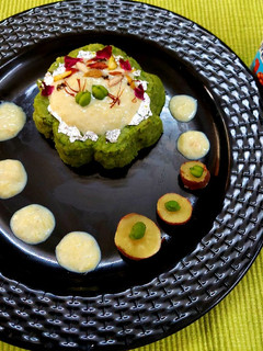 A picture of Hare Chana Halwa with Shakarkand Rabdi.