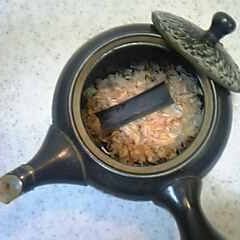 A picture of How To Make a Small Amount of Dashi Stock.