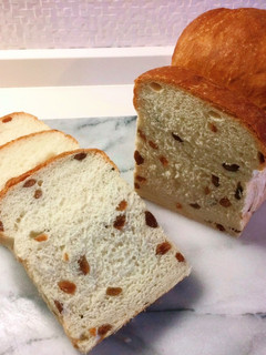 Foto di Pane con l’uvetta in cassetta