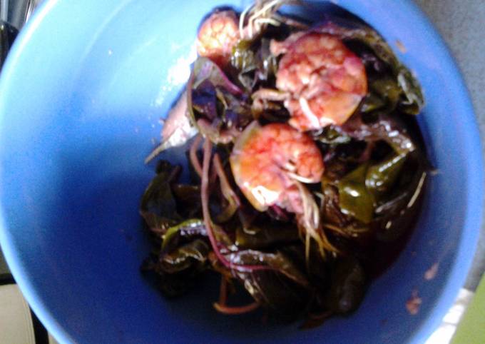 Recipe of Homemade Delicious Spinach with shrimps.