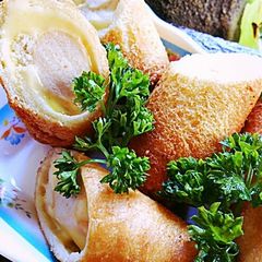 A picture of Cheezy Sausage Bread Roll.