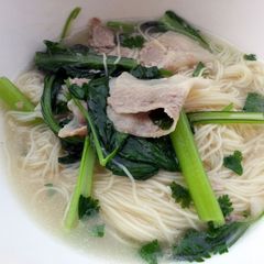 A picture of Somen Noodle Soup With Bacon.