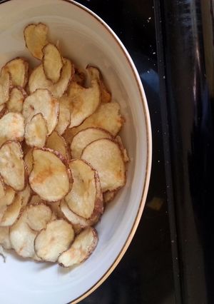 A picture of microwave potato chips.