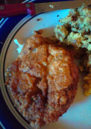 A picture of Carolyn's fried chicken.