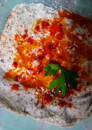 Una foto de Hummus con tahini de ajonjolí