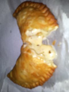 A picture of INDIAN SAMBOSA EASY DOUGH with CHEESE OR MEAT.