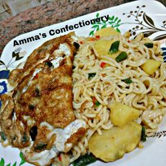 A picture of Noodles With Potatoes.