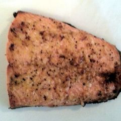 A picture of Tinklee's Lemon, Garlic and Pepper Salmon.