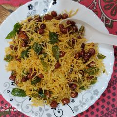 A picture of Aloo lachha namkeen.