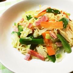A picture of Garlic & Salt Yakisoba with Shio-Koji.