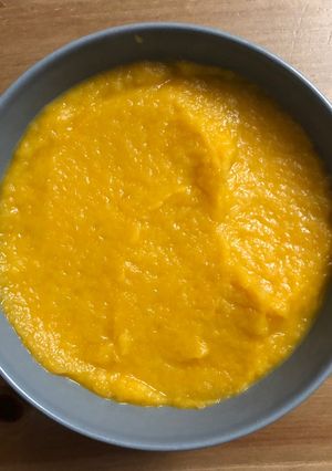 Una foto de Crema de puerro, cebolla y zanahoria