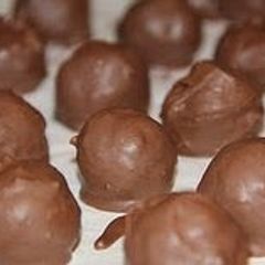 A picture of Martha Washington Fudge, and Old Family Recipe..