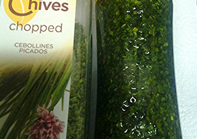 Recipe of Award-winning Chives oil, homemade