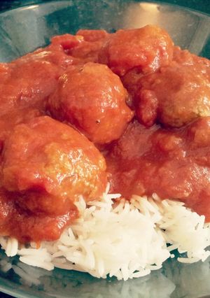 A picture of L's Meatballs in Tomato Sauce.
