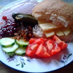 A picture of Ploughman's Lunch.