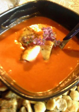 A picture of roasted tomato soup.