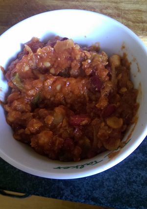 A picture of Mandys lentils and chickpea chilli.