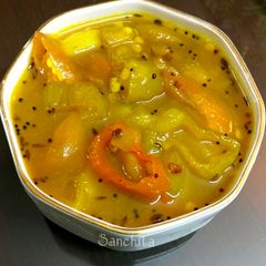 A picture of Raw Mango and Jalapeño Instant Pickle / Launji.