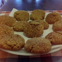 A picture of Sweet Vegan Apple-oatmeal Scones.