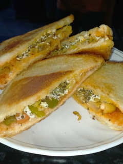 मेको सैंडविच (meko sandwich recipe in Hindi) रेसिपी मुख्य फोटो