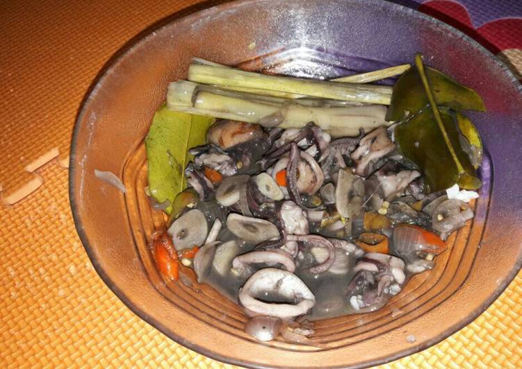 Langkah memasak Cumi Bumbu Hitam Pedas yang sempurna