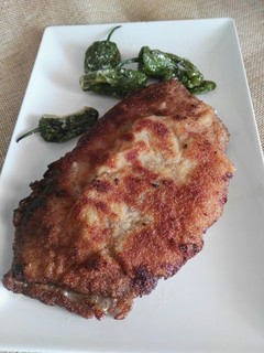 Una foto de Cachopo de cebolla caramelizada y queso de cabra