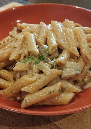 A picture of One-Pot Creamy Chicken & Mushroom Pasta.