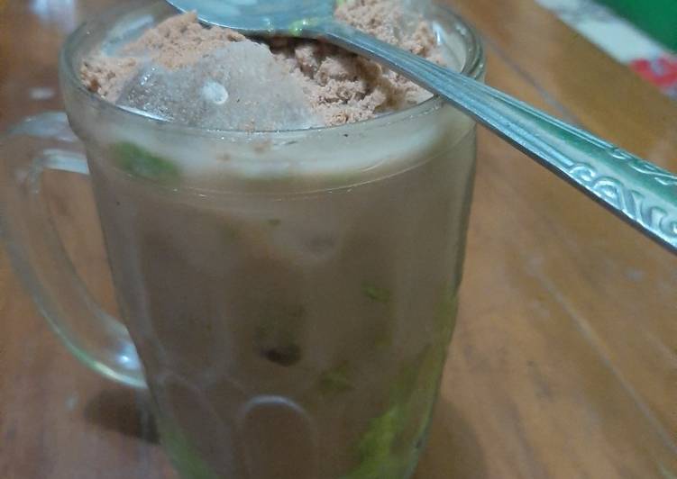 Resep Es Alpukat kocok milo Mudah