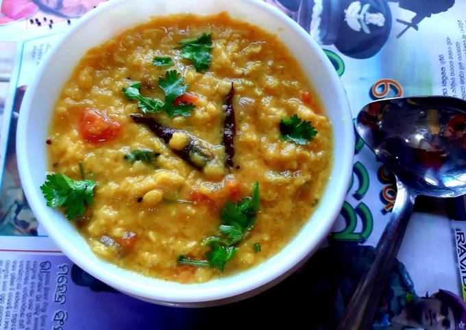 Uttar Pradesh Style Arhar Dal Split pigeon peas soup