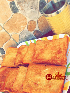 A picture of Golden bread (fried with egg).