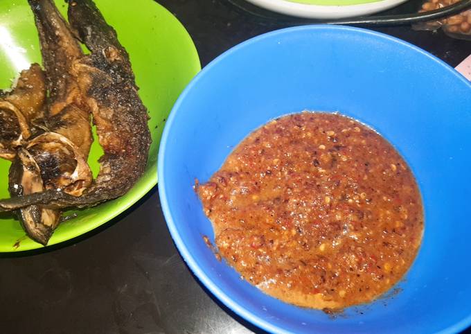 Sambal pecel lele