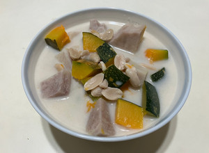 椰香南瓜芋頭花生甜湯（大同電鍋料理） 的食譜成品照片