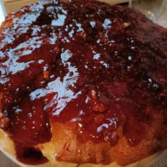 A picture of Walnut Jam Cake.