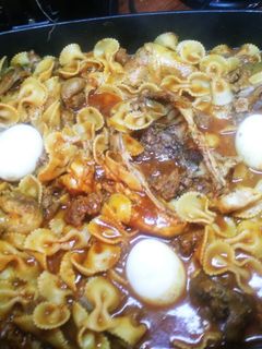 Una foto de Guiso de fideos y huevos