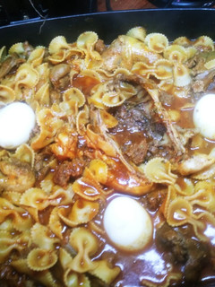 Una foto de Guiso de fideos y huevos