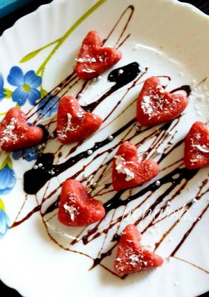 A picture of Valentines special..strawberry sweethearts...