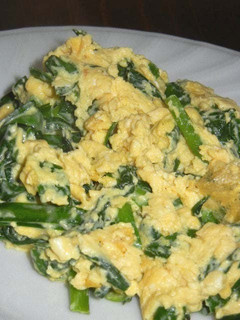 A picture of Fluffy Omelette with Chinese Chives with Mayonnaise.