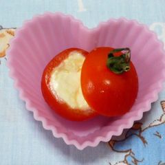An Easy Bento Item: What's Inside The Cherry Tomatoes?! A picture of An Easy Bento Item: What's Inside The Cherry Tomatoes?!.