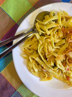 Una foto de Pasta fresca (fetuccini)
