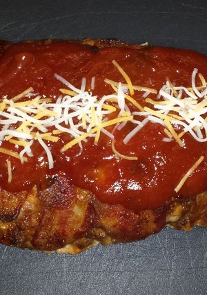 A picture of Bacon-wrapped Meatloaf.