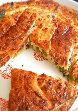 Une photo de Quiche sans pâte aux asperges et petits pois