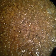 A picture of split yellow peas.
