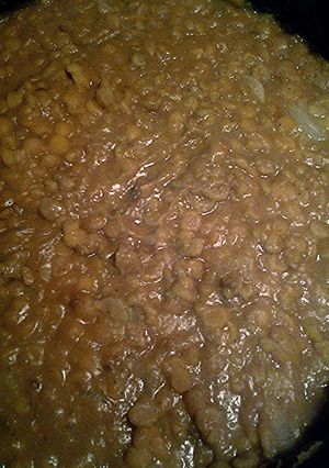 A picture of split yellow peas.